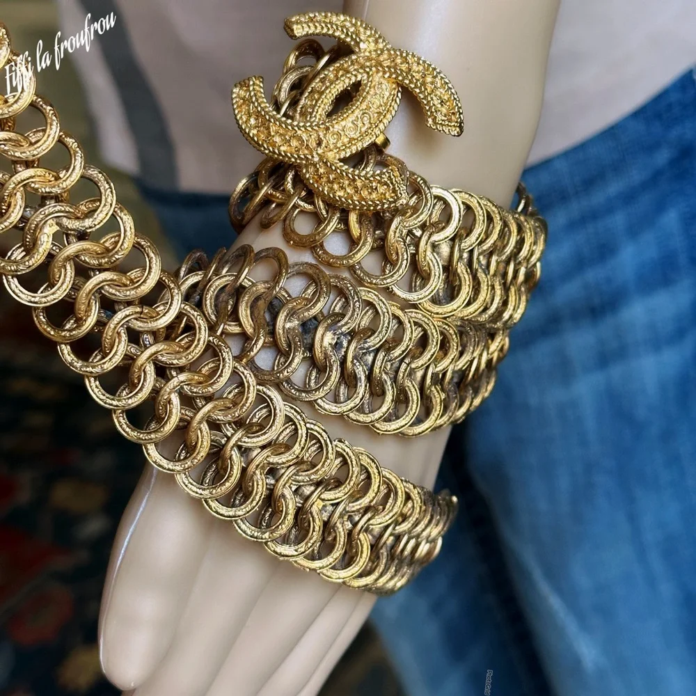 Authentic Chanel belt/necklace